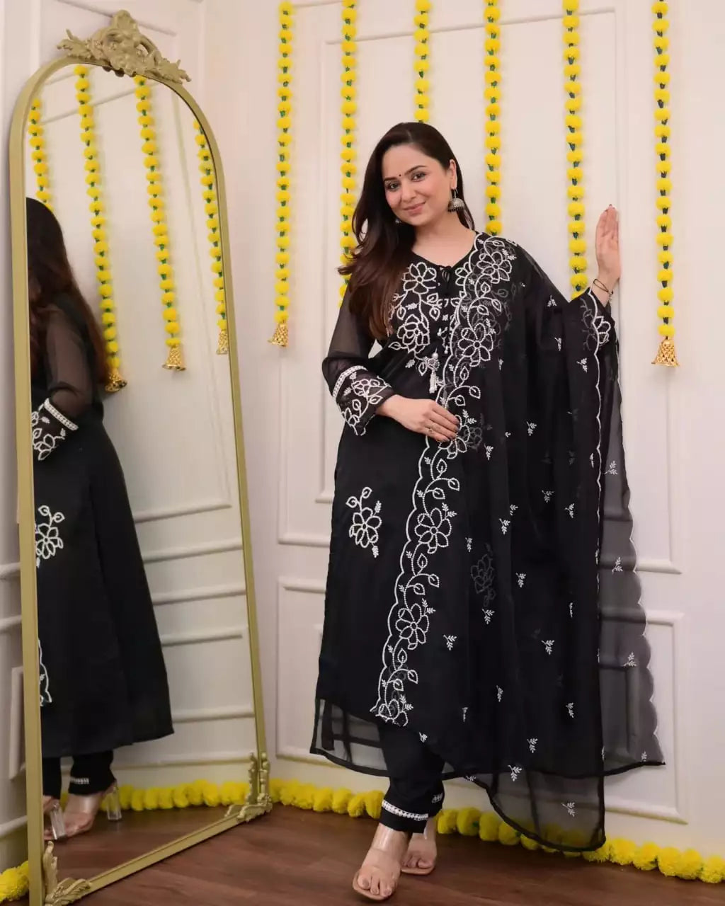 Blooming Georgette Straight Kurti Pant Set with Dupatta