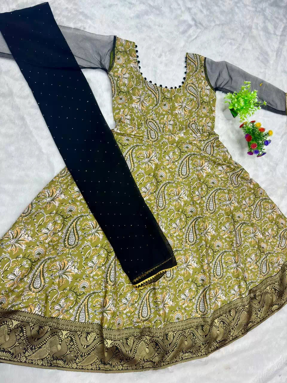 Kalamkari Print Maxi With Jacquard Silk Border & Dupatta