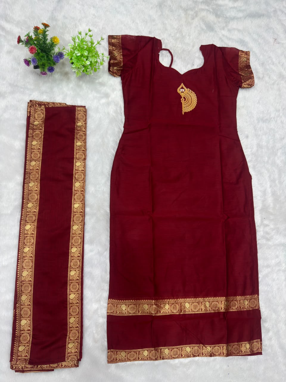 Chettinad Cotton Vel Symbol Embroidered Kurti with Dupatta